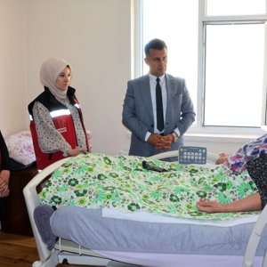 Engelli Evde Bakım Hizmetinden Yararlanan Vatandaşımıza Ziyaret - fotoğraf 1