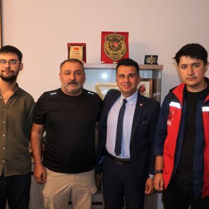 Kahraman Polisimize Ziyaret: Vatan Size Minnettar - fotoğraf 1