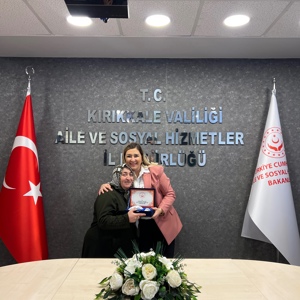 İl Müdürümüz Sayın Çiğdem AÇIKYILDIZ KAZEL, Kahraman Şehitlerimizin kıymetli aileleri ile bir araya geldiler. - fotoğraf 8