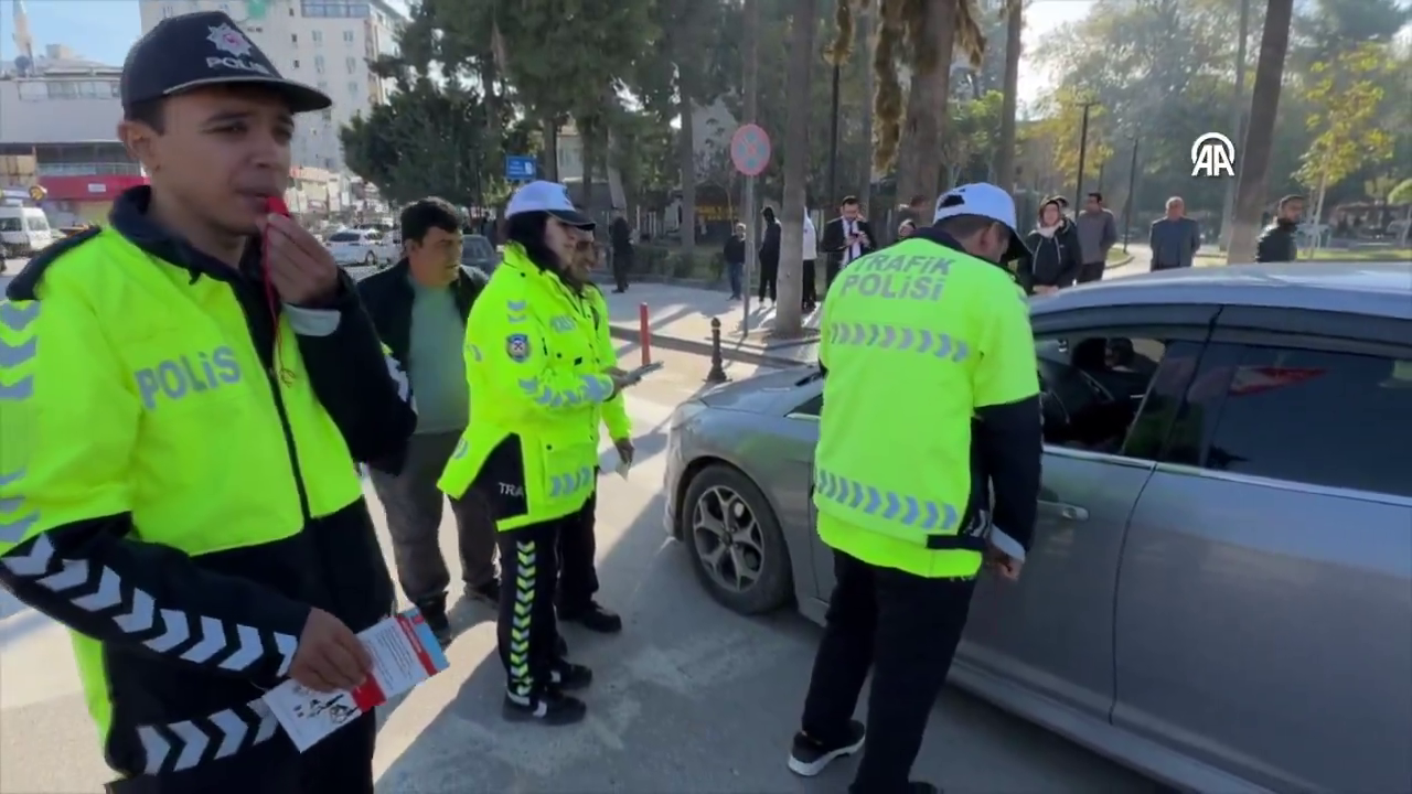 3 Aralık Dünya Engelliler Gününde, Engelli Bireylerimiz "Trafik Uygulaması" Yapmışlardır.