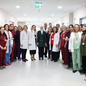 Aile ve Sosyal Hizmetler Bakanımız Göktaş, yeni yılın ilk bebeklerini ziyaret etti - fotoğraf 6