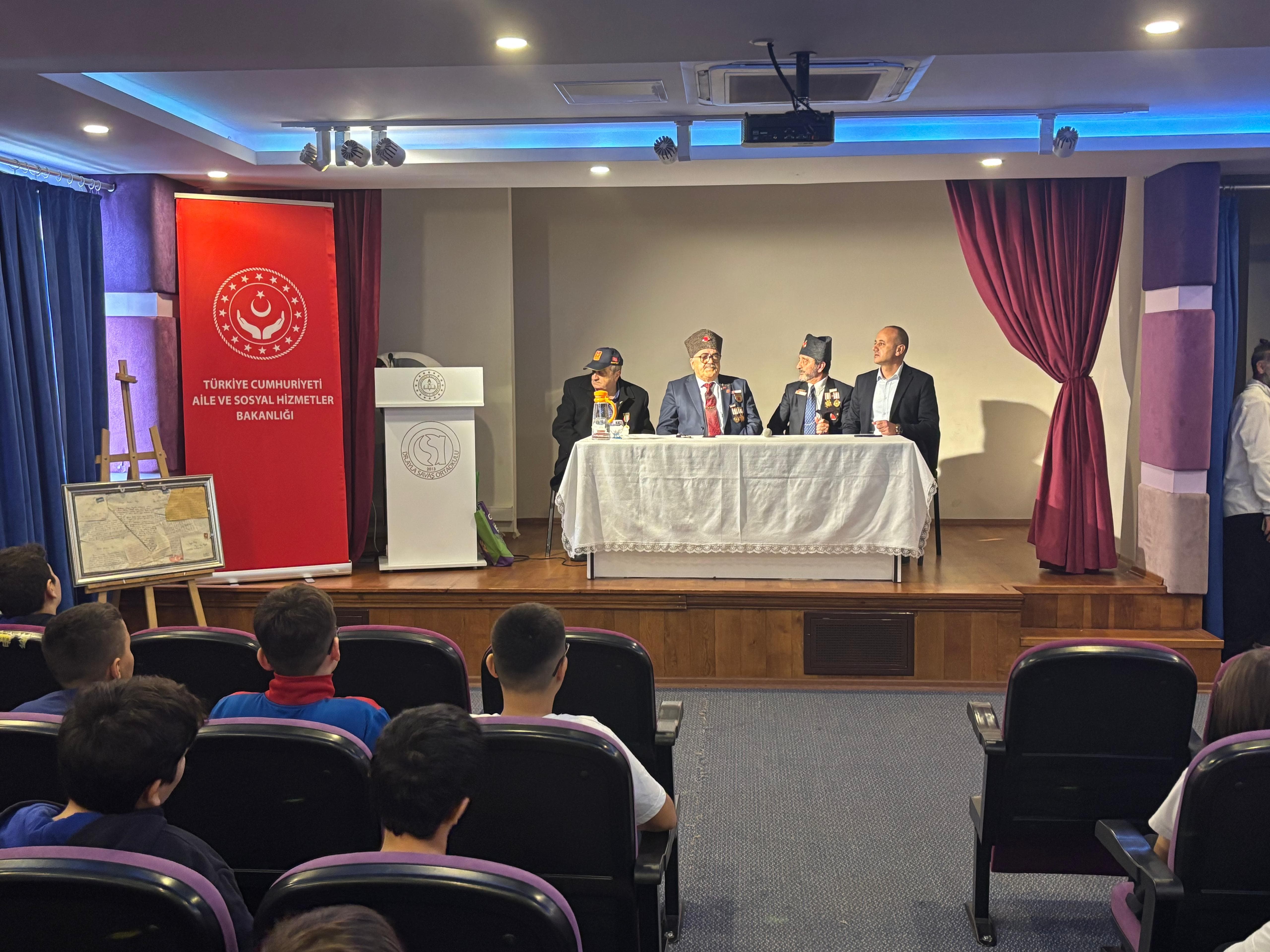 Sosyal Hizmet Merkezlerimiz Tarafından İlçelerimizdeki Kahraman Gazilerimiz ve Kıymetli Şehit Yakınlarımız Yarınımızın Teminatı Çocuklarımız ve Gençlerimizle Buluşmaya Devam Ediyor.