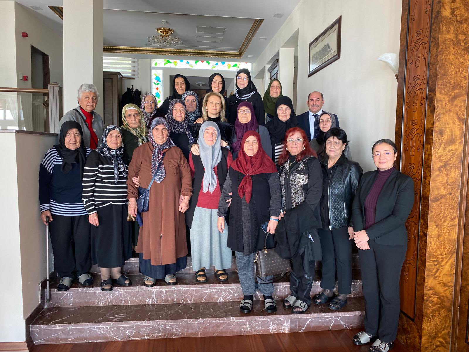 Valimiz Hulusi Şahin'in eşi Ebru Şahin Hanımefendi ev sahipliğinde, İl Müdürlüğümüz koordinesinde, Şehit Yakınlarını misafir etti