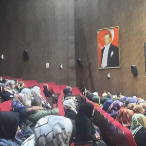 "Eğitimci-Aile Danışmanı İkbal Gürpınar'ın"Mutlu Aile,Mutlu Eşler"söyleşisi ile başlayan Aile Okulu açılışı" - fotoğraf 1