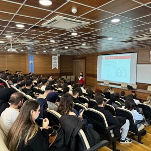 Üniversite Öğrencilerine Yönelik “Türkiye Bağımlılıklar ile Mücadele”  Eğitimi Programları Tamamlandı - fotoğraf 6