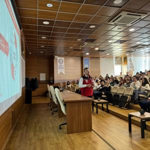 Üniversite Öğrencilerine Yönelik “Türkiye Bağımlılıklar ile Mücadele”  Eğitimi Programları Tamamlandı - fotoğraf 12