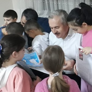 İl Müdürümüz Karne Heyecanını Yaşayan Çocuklarımızın Sevinçlerine Ortak Oldu - fotoğraf 3