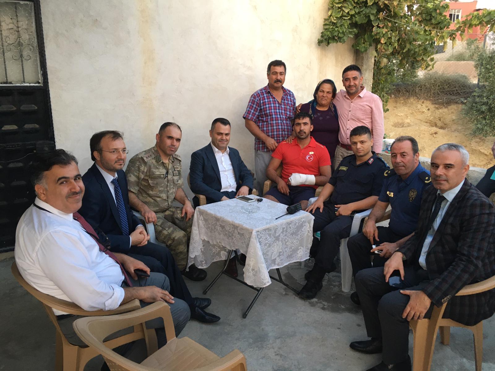 Baris Pinari Harekâti sirasinda Yaralanan Kahraman Gazimiz Uzman Cavus Firat YILMAZ 'i Ziyaret Ettik