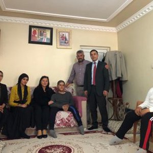 İl Müdürümüz Adem SOYLU Çocukları Engelli Ailemizi Evinde Ziyaret Etti - fotoğraf 1