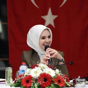 Bakanımız Sayın Mahinur Özdemir Göktaş, Edirne’de Roman vatandaşlarımıza yönelik faaliyette bulunan sivil toplum kuruluşlarıyla bir araya geldi - fotoğraf 4