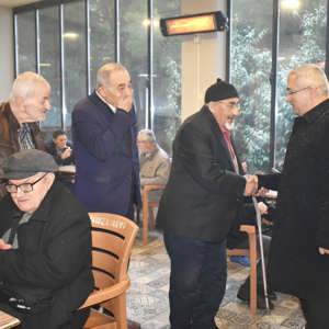 İl Müdürümüz Faruk UYSAL, Hasan Öztimur Huzurevimizde kıymetli büyüklerimizle bir araya geldi - fotoğraf 4