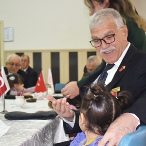 Gecmisin Kahramanlari, Gelecegin Umutlari: Gazilerimizle Cocuklarimizin Bulusmasi - fotoğraf 2