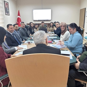İl Müdürümüz Faruk Uysal başkanlığında, aile ve toplum hizmetlerine yönelik değerlendirme toplantısı gerçekleştirildi - fotoğraf 3