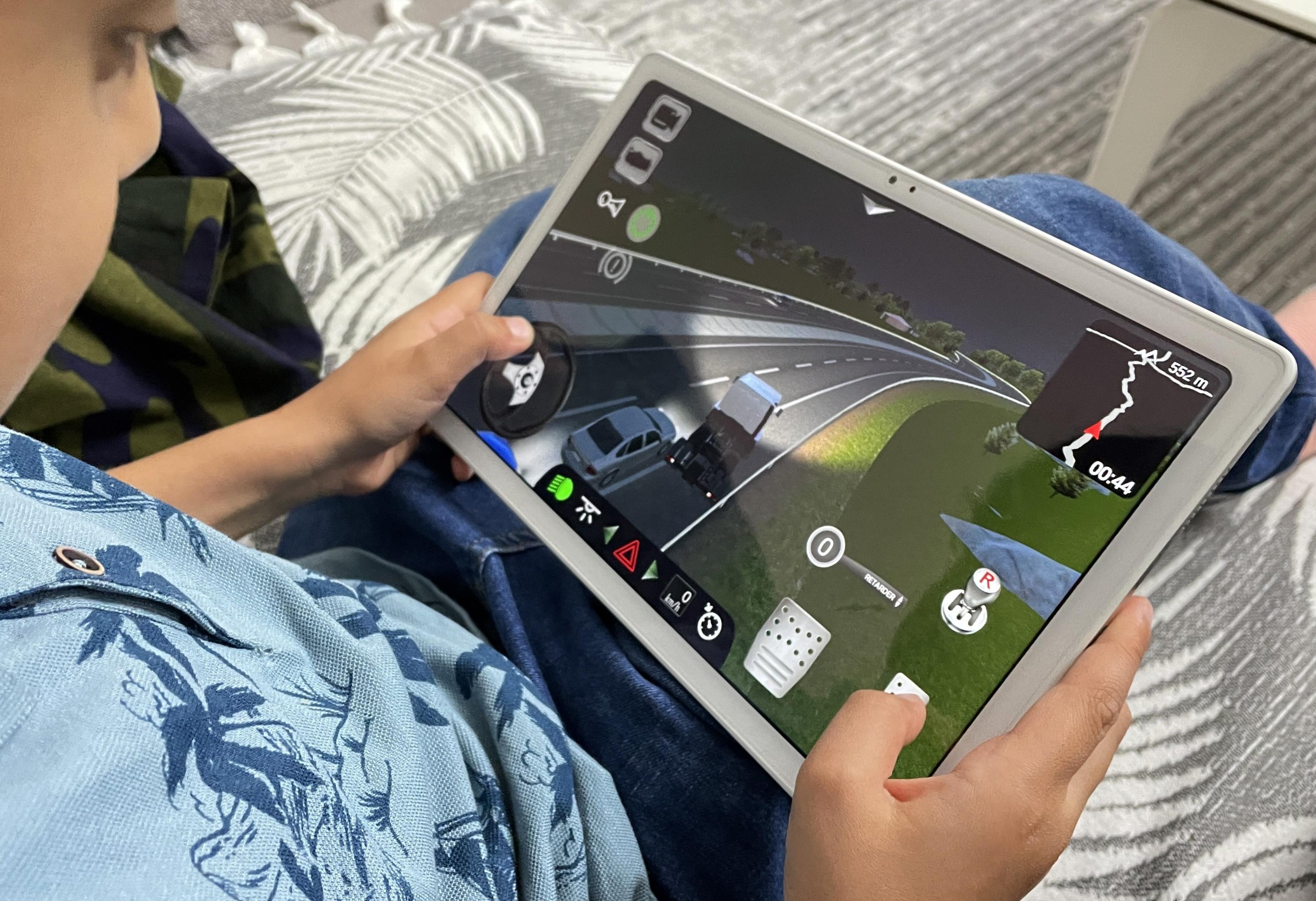 Aile ve Sosyal Hizmetler Bakanlığı dijital mecrada çocuklara yönelik 450 zararlı içeriğe "dur" dedi