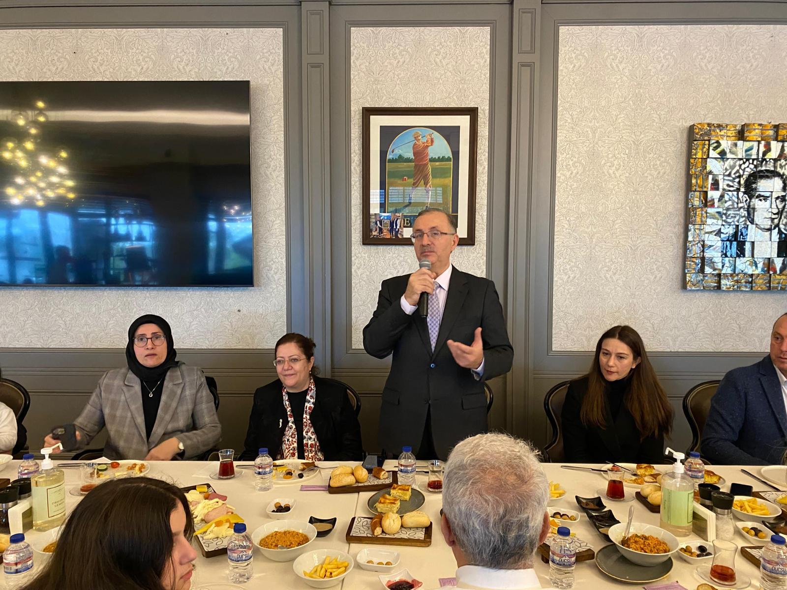 İl Müdürlüğümüze bağlı Ataşehir Sosyal Hizmet Merkezimiz tarafından ilçedeki Koruyucu Aileler ve Çocuklarımıza kahvaltı programı düzenlenmiştir.