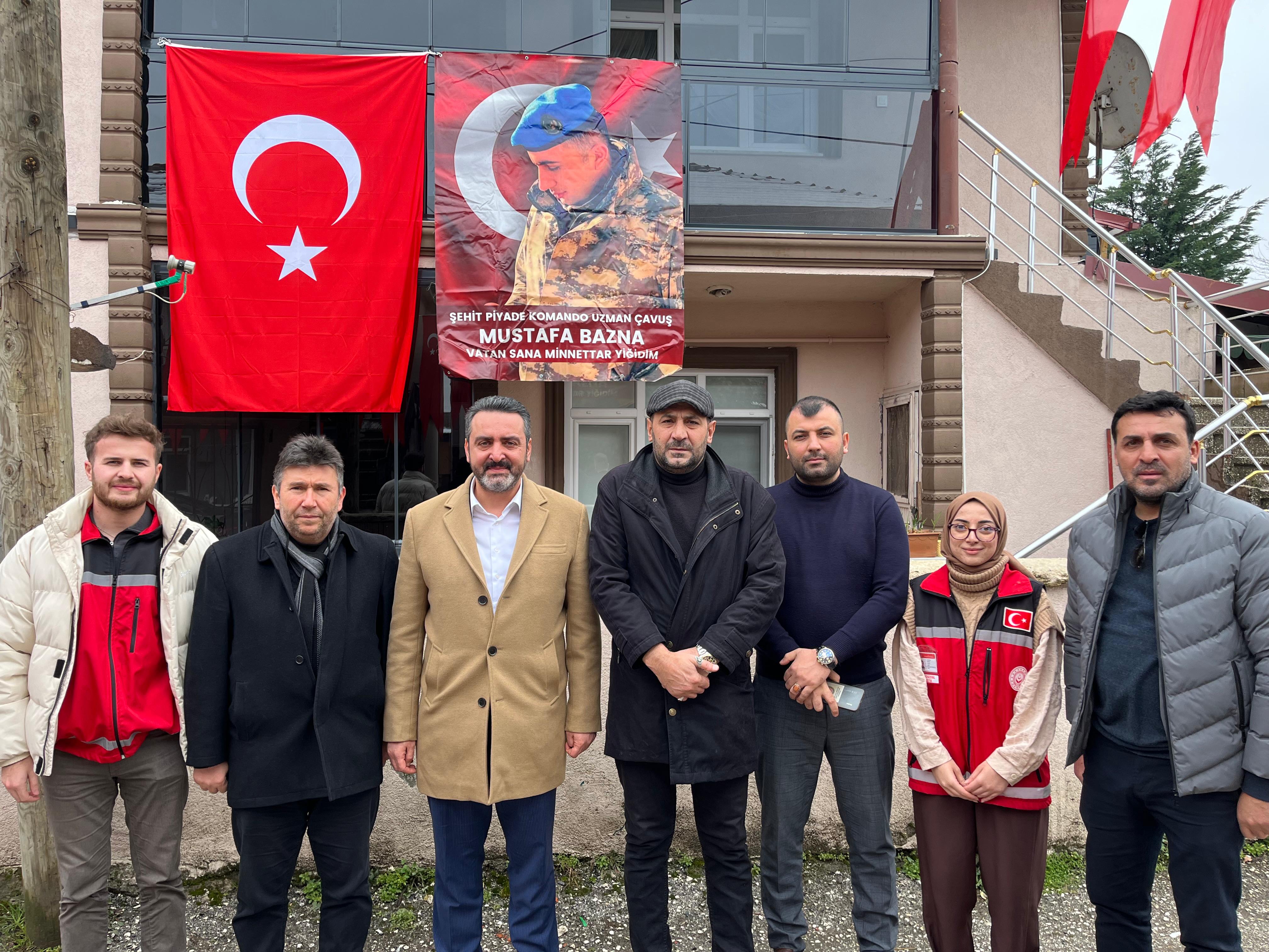 Şehit Yakınları Ve Gaziler Genel Müdürümüz Sayın Muharrem Kurt, Kahraman Şehidimiz Piyade Uzman Çavuş Mustafa Bazna’nın Kıymetli Ailesine Taziye Ziyaretinde Bulundular.