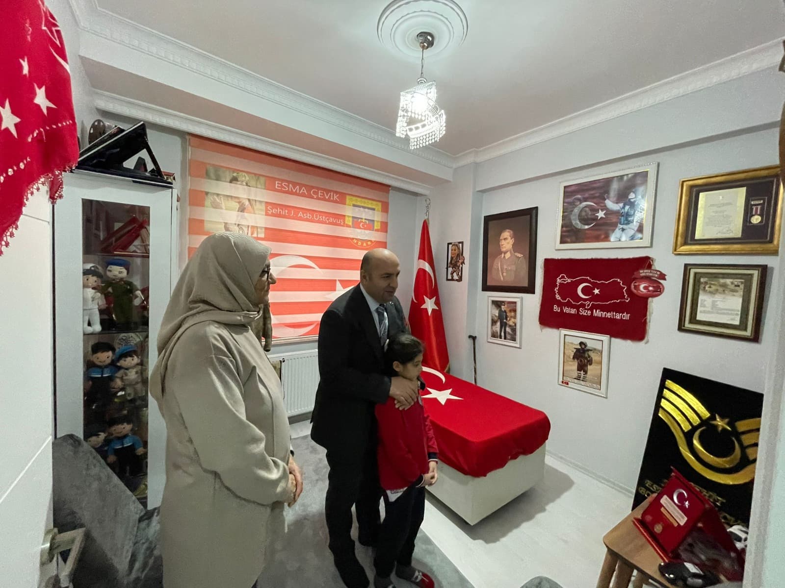 İl Müdürlüğümüze bağlı Sosyal Hizmet Merkezlerimiz tarafından İl genelinde kıymetli Şehit Yakınlarımızı ve Kahraman Gazilerimizi ziyaretlere devam ediyoruz. 