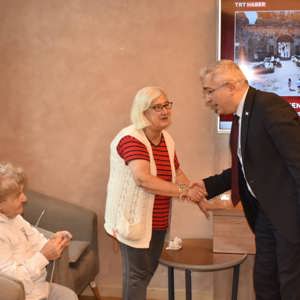 İl Müdürümüz Faruk UYSAL, İznik Ülker Aktar Huzurevi Yaşlı Bakım ve Rehabilitasyon Merkezini ziyaret ederek kıymetli büyüklerimizle bir araya geldi - fotoğraf 1