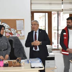 İl Müdürümüz Faruk UYSAL, Yenişehir Sosyal  Hizmet Merkezini ziyaret etti - fotoğraf 1