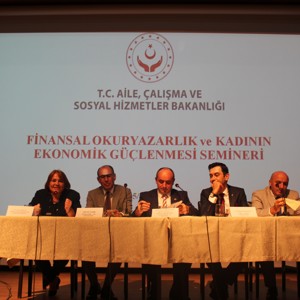 Finansal Okuryazarlık Ve Kadınların Ekonomik Güçlendirilmesi Konulu Panel Düzenlendi - fotoğraf 5