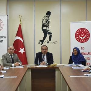 “S OKUL” Projesi Tanıtım Toplantısı, Mustafakemalpaşa Kaymakamı Sayın Mehmet Okur’un Katılımıyla Gerçekleştirildi - fotoğraf 2