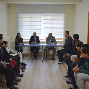 Vali Yardımcısı Mustafa Güney ve İl Müdürü Faruk Uysal’dan Bursa Çocuk Evleri Sitesi İlk Kabul Birimine Ziyaret - fotoğraf 4