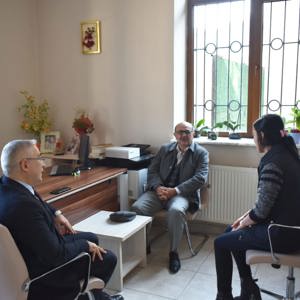 Vali Yardımcısı Mustafa Güney ve İl Müdürü Faruk Uysal’dan Bursa Çocuk Evleri Sitesi İlk Kabul Birimine Ziyaret - fotoğraf 2