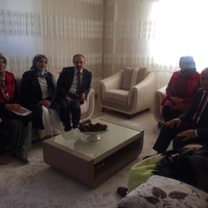 Sayın Valimiz Cüneyt EPCİM ile Birlikte Evde Bakım Hizmetinden Faydalanan 7 Ailemizi Ziyaret Ettik - fotoğraf 1