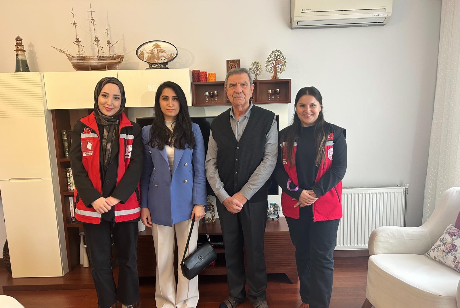 İl Müdürlüğümüze bağlı Sosyal Hizmet Merkezlerimiz tarafından İl genelinde kıymetli Şehit Yakınlarımız ve Kahraman Gazilerimizi ziyaretlere devam ediyoruz. 