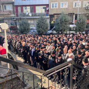 Kıbrıs Gazilerimiz Son Yolculuklarına Uğurlandı - fotoğraf 1