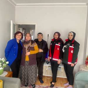 SUNGURLU SOSYAL HİZMET MERKEZİMİZİN EVLİLİĞİNDE 42 YILI TAMAMLAMIŞ AİLEMİZE ZİYARET - fotoğraf 1