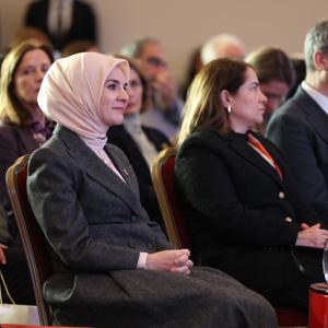 Aile ve Sosyal Hizmetler Bakanımız Göktaş, "Benimle Oynar mısın?" projesinin imza töreninde konuştu: - fotoğraf 2