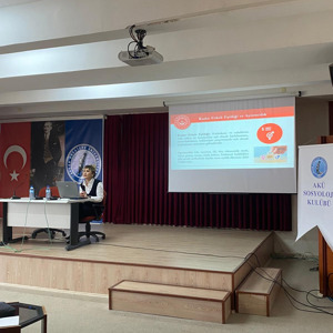 Afyon Kocatepe Üniversitesi öğrencilerine Kadına Yönelik Şiddetle Mücadele eğitimi verilmiş ve ŞÖNİM tanıtımı gerçekleştirilmiştir. - fotoğraf 1