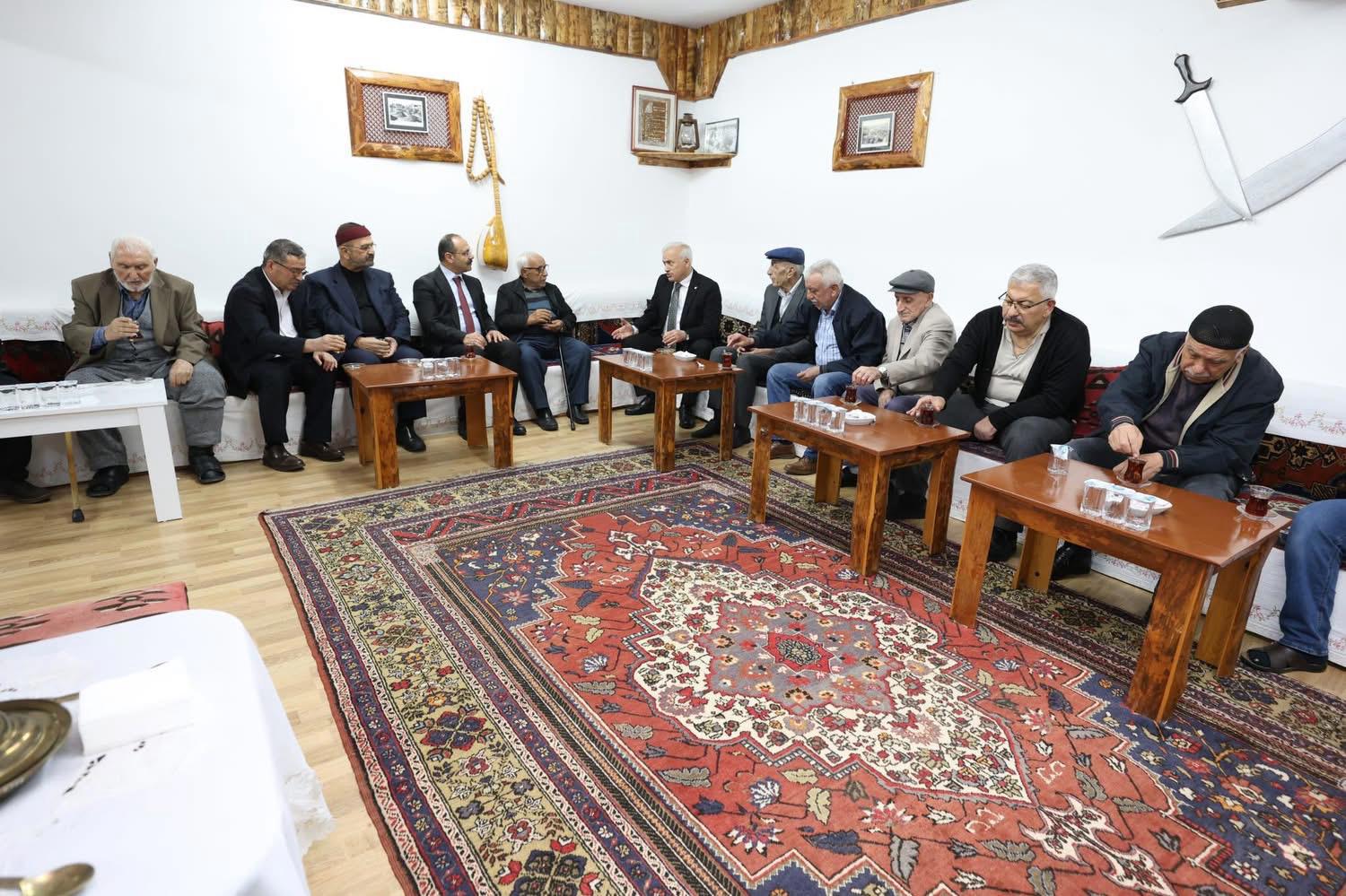 🌙 2025 Aile Yılında Ramazan’ın Bereketini Ailemizin Kıymetli Büyüklerinin Dualarında Aradık! - fotoğraf 7