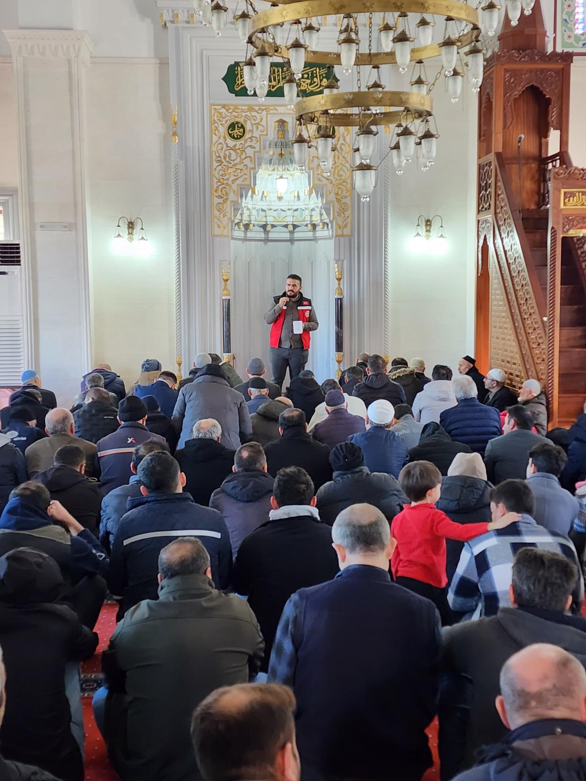 Sosyal Hizmet Merkezlerimiz tarafından ilimiz genelindeki camilerde cuma namazı öncesi koruyucu ve önceliyici hizmetlerimiz kapsamında farkındalık eğitimlerimiz devam ediyor.