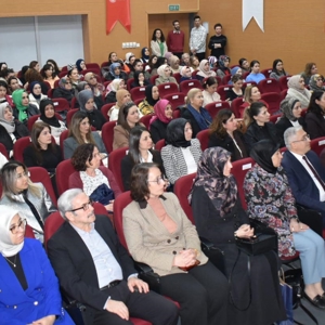 Kadının Gücüyle Güçlenen Toplum: Aile Yılı Söyleşisi Gerçekleştirildi - fotoğraf 8
