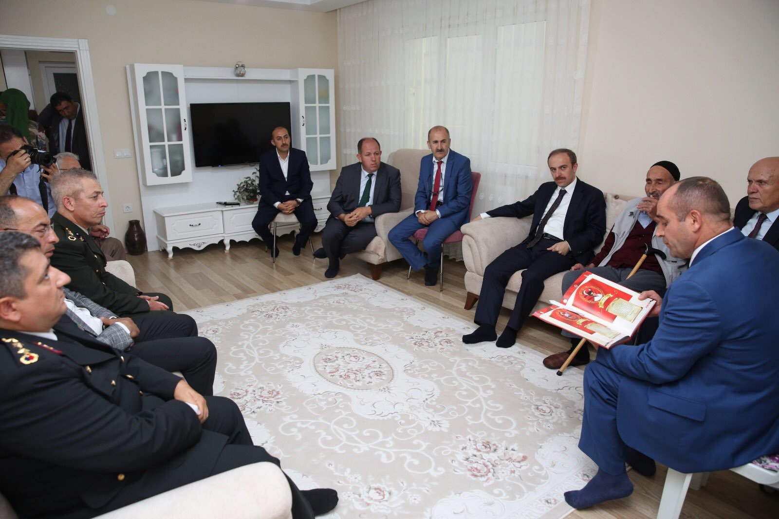 Sayın Valimiz Cüneyt EPCİM ile Birlikte 2 Şehit Ailemizi Ziyaret Ettik