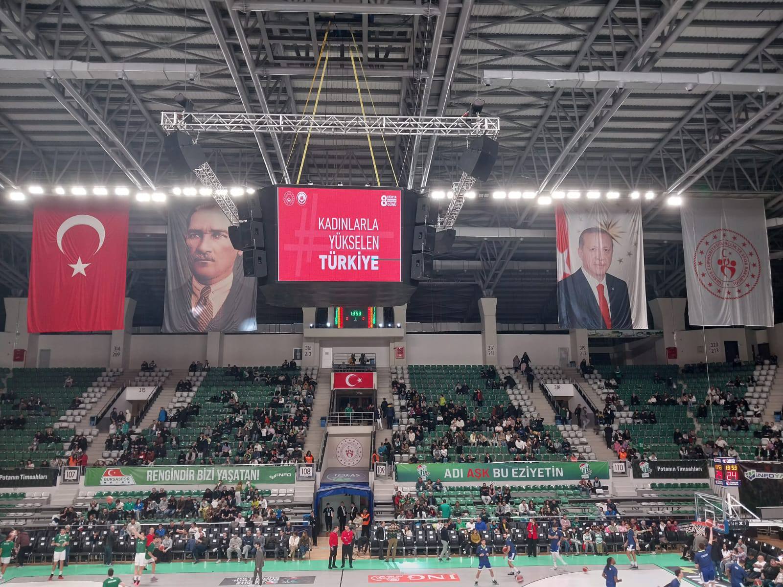 Kadınlarla Yükselen Türkiye