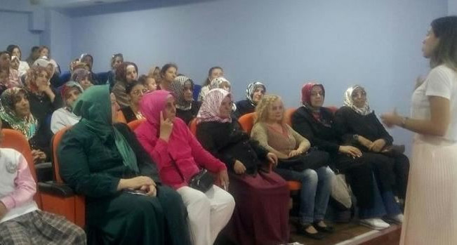 İstanbul'da 60 kişiye AEP kapsamında “Sağlıklı Yaşama ve Hastalıklardan Korunma" konulu eğitim verildi.