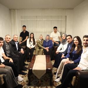 Bakanımız Göktaş'tan 46 yıl önce ABD'ye yerleşen Türk aileye ziyaret - fotoğraf 1