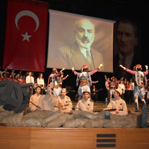 104. Yıldönümünde İstiklal Marşı ve Mehmet Akif Ersoy'a Saygı - fotoğraf 1