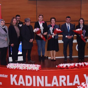 8 Mart Dünya Kadınlar Gününde Konuğumuz Rabia Birsen Göğercin ve Yılın Kadını ile Etkinliğimiz - fotoğraf 2