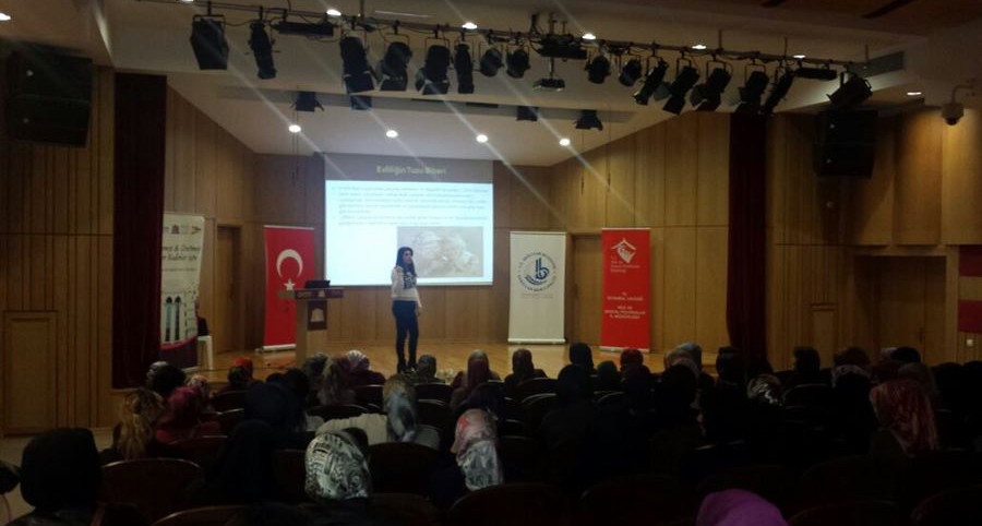 İstanbul'da Aile Eğitim Programı kapsamında 57 kişiye eğitim verildi.