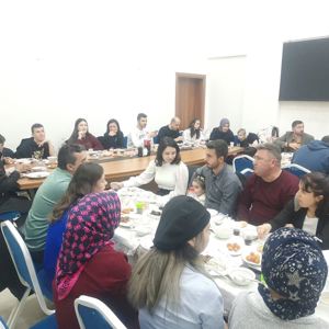 İl Müdürümüz Bilal Erdoğan, Çocukevleri Sitesi’nde Çalışma Arkadaşlarımız ve Aileleri İçin Düzenlenen İftar Programına Katıldı - fotoğraf 3