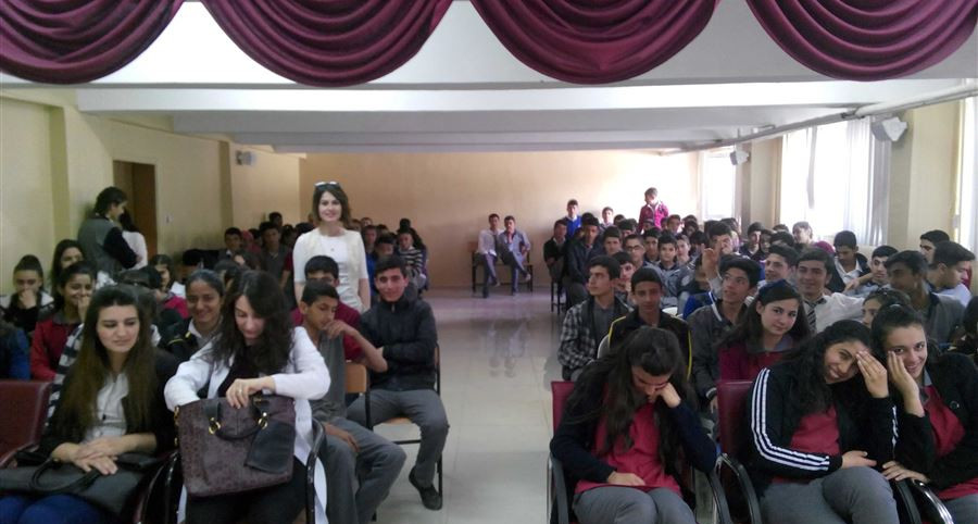 Malatya'da Aile Eğitim Programı kapsamında "Bilinçli Medya Kullanımı" ve "Akran İletişimi" eğitimleri verildi.