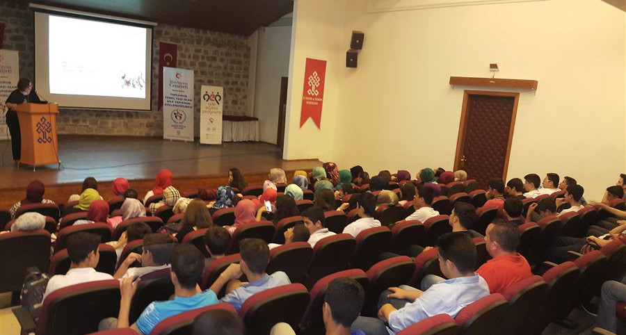 Edirne'de Aile Eğitim Programı kapsamında 552 kişiye eğitim verildi.