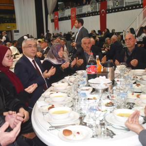 Çanakkale Ruhuyla, Vatan Kahramanlarımıza Minnetle iftar Sofrasında Bir Araya Geldik - fotoğraf 7