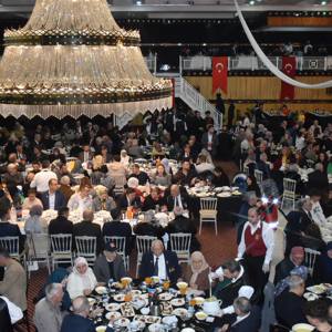 Çanakkale Ruhuyla, Vatan Kahramanlarımıza Minnetle iftar Sofrasında Bir Araya Geldik - fotoğraf 6