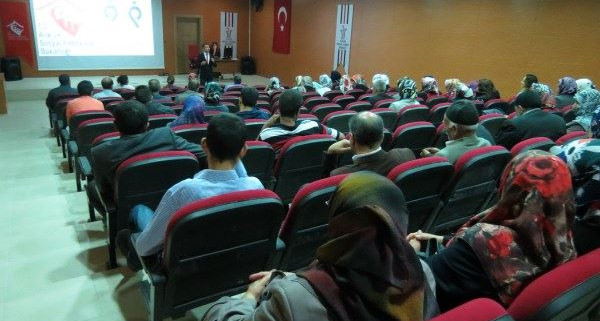 Elazığ’da 431 kişiye Aile Eğitim Programı kapsamında eğitimler verildi.