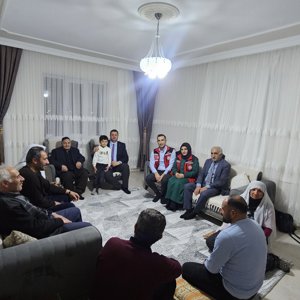 Aile Yılı Kapsamında 4 Kuşak 5 Kuşak Onurlandırma Günü Etkinlikleri Çerçevesinde İftarda Kaya Ailesinin Misafiri Olduk. - fotoğraf 2